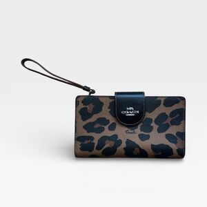 ✨ Coach Leopard Print Wallet Wristlet – Brown/Black ✨
